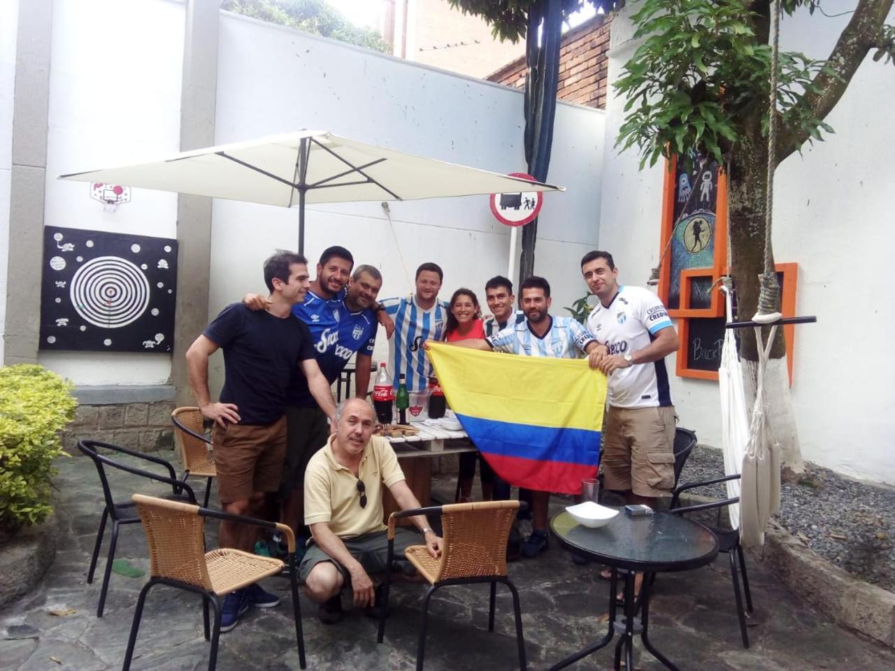 Backpackers Inn Medellin Exterior photo
