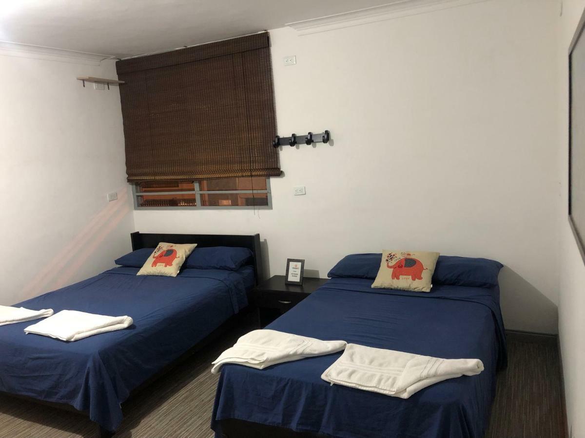 Backpackers Inn Medellin Exterior photo